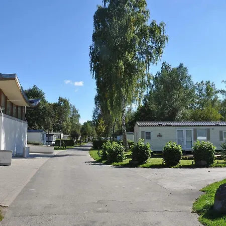 Holiday Camping Le Val De L'aisne-4 *